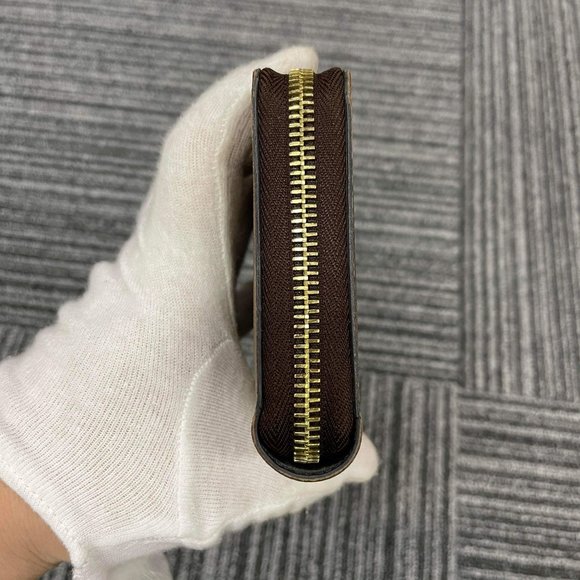 Louis Vuitton Zippy Giant Reverse Monogram Canvas Wallet - Picture 3 of 9